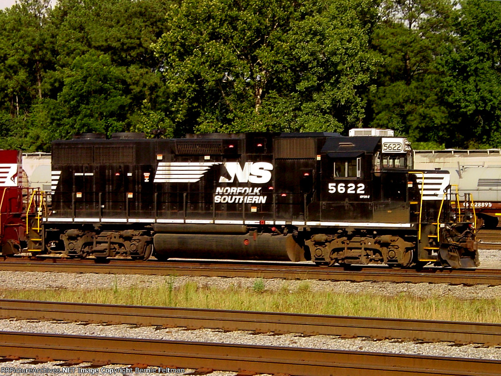 NS GP38-2 #5622, motive power for the Geometry Train, tied down at Norris Yard